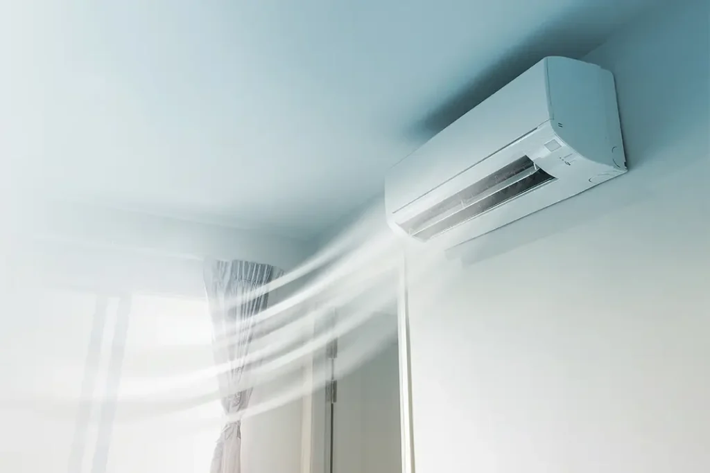 Air conditioner blowing air air conditioner